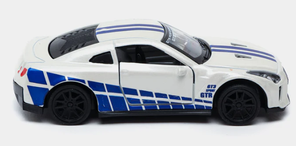 Nissan GTR 1:43 Die-Cast Metal Toy Car in White — Pull Back & Openable Doors (Ages 3-7)